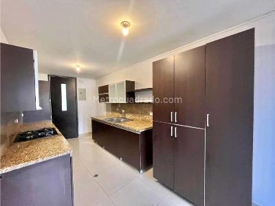 Apartamento de 3 alcobas en venta en Aguacatal, Cali, 177 m² · foto 5 de 20
