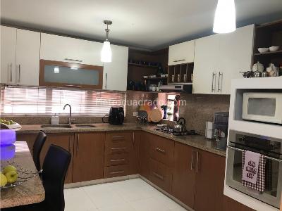 Apartamento de 3 alcobas en venta en Oeste, Cali, 166 m² · foto 7 de 20
