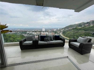 Apartamento de 3 alcobas en venta en Bellavista, Cali, 378 m² · foto 3 de 20
