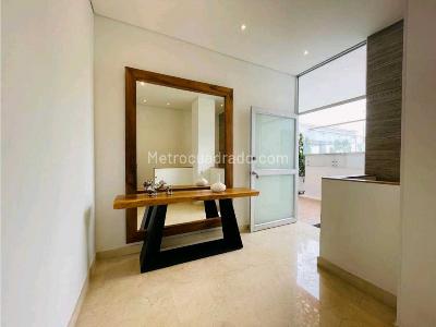 Apartamento de 3 alcobas en venta en Bellavista, Cali, 378 m² · foto 19 de 20