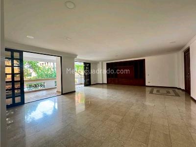 Apartamento de 3 alcobas en venta en Centenario, Cali, 152 m² · foto 2 de 17
