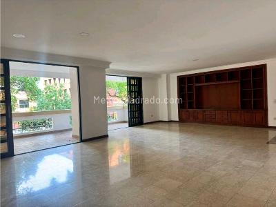 Apartamento de 3 alcobas en venta en Centenario, Cali, 152 m² · foto 3 de 17