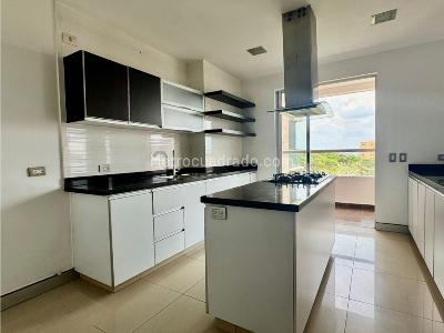 Apartamento de 3 alcobas en venta en Normandia, Cali, 212 m² · foto 3 de 14
