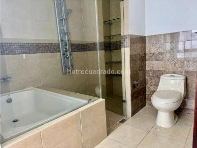 Apartamento de 3 alcobas en venta en Normandia, Cali, 212 m² · foto 14 de 14