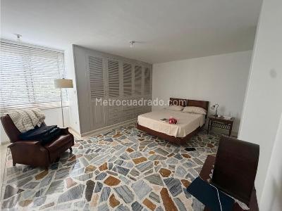 Apartamento de 3 alcobas en venta en Santa Teresita, Cali, 235 m² · foto 17 de 20