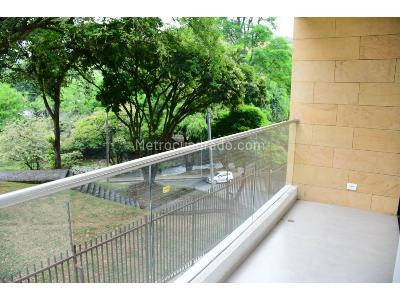 Apartamento en venta en Santa Teresita, Cali · foto 3 de 17