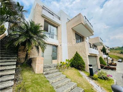 Casa de 3 alcobas en venta en Aguacatal, Cali, 270 m² · foto 2 de 20