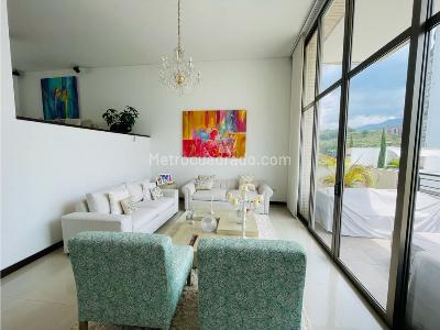 Casa de 3 alcobas en venta en Aguacatal, Cali, 270 m² · foto 3 de 20