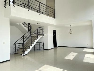 Casa de 3 alcobas en venta en Aguacatal, Cali, 270 m² · foto 5 de 13