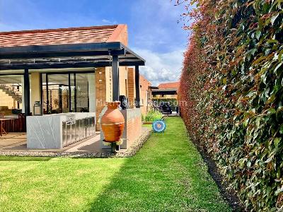 Casa de 4 alcobas en venta en Hacienda Fontanar, Chía, 324 m² · foto 10 de 13