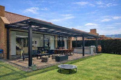 Casa de 4 alcobas en venta en Hacienda Fontanar, Chía, 324 m² · foto 2 de 13