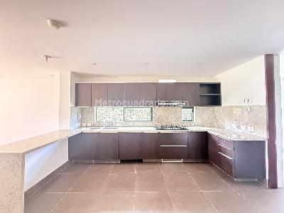 Casa de 5 alcobas en venta en Hacienda Fontanar, Chía, 1252 m² · foto 4 de 19
