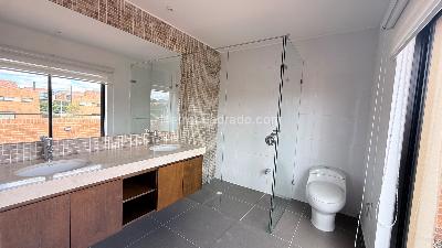 Casa de 5 alcobas en venta en Hacienda Fontanar, Chía, 1252 m² · foto 16 de 19