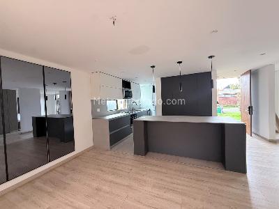 Casa de 3 alcobas en arriendo en Hacienda Fontanar, Chía, 360 m² · foto 2 de 17