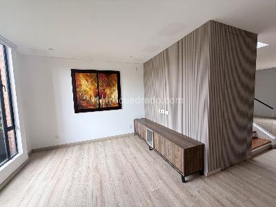 Casa de 3 alcobas en arriendo en Hacienda Fontanar, Chía, 360 m² · foto 4 de 17