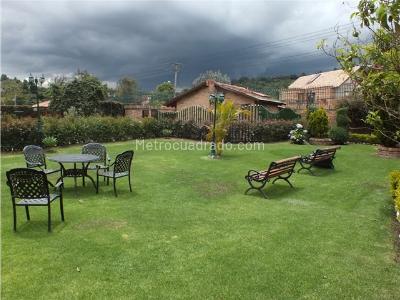 Casa de 5 alcobas en venta en San Jose De Bavaria, Bogotá, 550 m² · foto 4 de 19