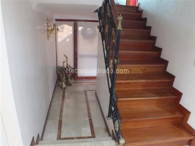 Casa de 5 alcobas en venta en San Jose De Bavaria, Bogotá, 550 m² · foto 11 de 19