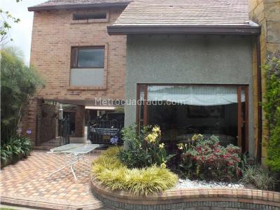 Casa de 5 alcobas en venta en San Jose De Bavaria, Bogotá, 550 m² · foto 17 de 19