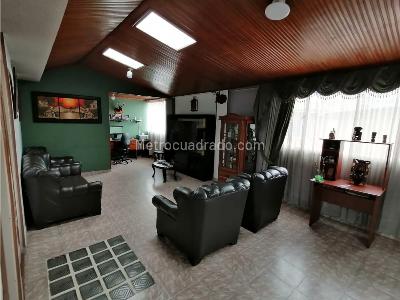 Casa de 5 alcobas en venta en Santa Helenita, Bogotá, 105 m² · foto 5 de 7