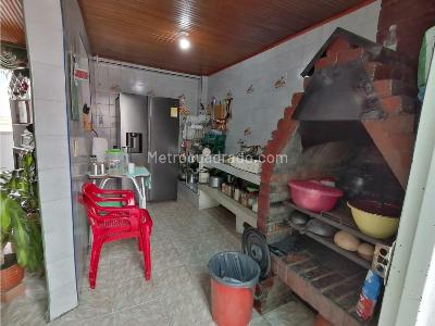 Casa de 5 alcobas en venta en Santa Helenita, Bogotá, 105 m² · foto 7 de 7