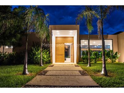 Casa de 4 alcobas en venta en Girardot, Girardot · foto 2 de 20