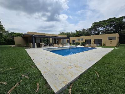 Casa de 4 alcobas en venta en Girardot, Girardot · foto 13 de 20