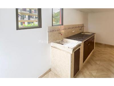 Apartamento en venta en Sector Alto De Los Chorros, Cali · foto 2 de 8