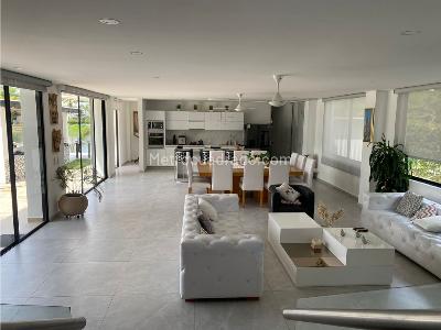 Casa de 5 alcobas en venta en Girardot, Girardot, 1300 m² · foto 3 de 19