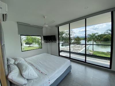 Casa de 5 alcobas en venta en Girardot, Girardot, 1300 m² · foto 7 de 19