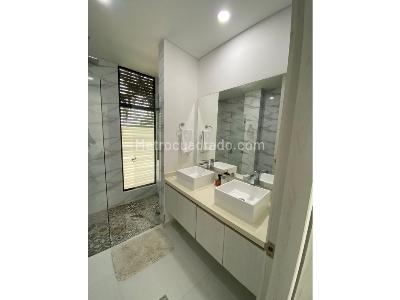 Casa de 5 alcobas en venta en Girardot, Girardot, 1300 m² · foto 8 de 19