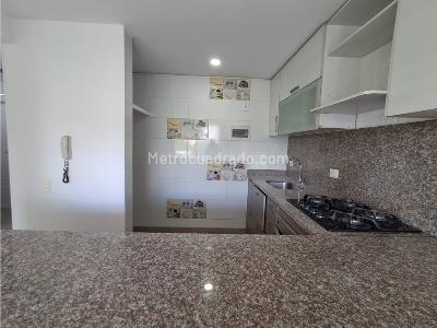 Apartamento de 3 alcobas en venta en Casco Antiguo, Floridablanca, 79 m² · foto 3 de 11