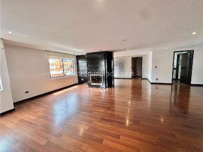 Apartamento de 3 alcobas en venta en San Patricio, Bogotá, 177 m² · foto 2 de 20