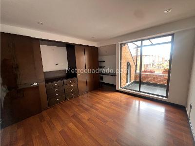 Apartamento de 3 alcobas en venta en San Patricio, Bogotá, 177 m² · foto 12 de 20