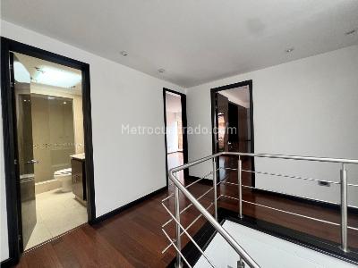 Apartamento de 3 alcobas en venta en San Patricio, Bogotá, 177 m² · foto 15 de 20