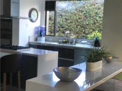 Casa de 5 alcobas en venta en San Jacinto Golf Club Residencial, Chía, 1777 m² · foto 8 de 20