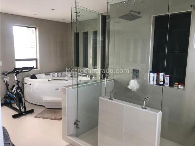 Casa de 5 alcobas en venta en San Jacinto Golf Club Residencial, Chía, 1777 m² · foto 14 de 20