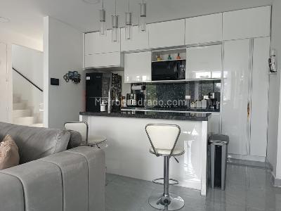 Casa de 5 alcobas en venta en Modelia Occidental, Bogotá, 378 m² · foto 15 de 20