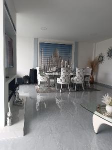 Casa de 5 alcobas en venta en Modelia Occidental, Bogotá, 378 m² · foto 17 de 20