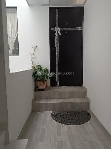 Casa de 5 alcobas en venta en Modelia Occidental, Bogotá, 378 m² · foto 5 de 20
