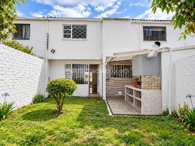 Casa de 3 alcobas en venta en Las Villas, Bogotá, 250 m² · foto 2 de 19