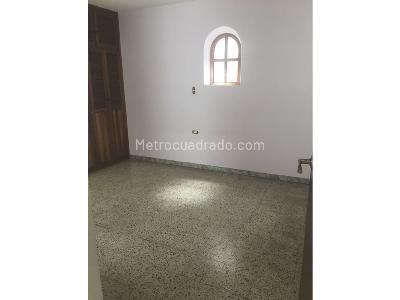 Casa de 4 alcobas en venta en Robledo, Medellín, 178 m² · foto 3 de 14