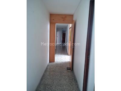 Casa de 4 alcobas en venta en Robledo, Medellín, 178 m² · foto 11 de 14