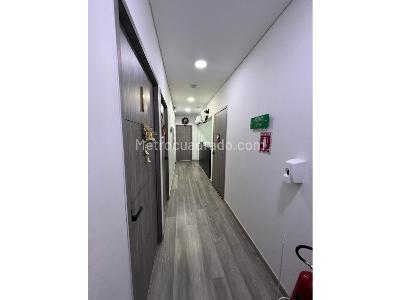 Casa de 5 alcobas en venta en Laureles, Medellín, 400 m² · foto 2 de 20
