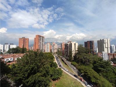 Apartamento de 3 alcobas en arriendo en Los Balsos, Medellín, 143 m² · foto 4 de 18