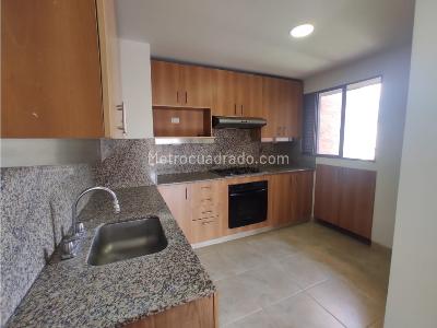 Apartamento de 3 alcobas en arriendo en Los Balsos, Medellín, 143 m² · foto 7 de 18