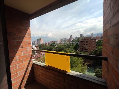 Apartamento de 3 alcobas en arriendo en Los Balsos, Medellín, 143 m² · foto 17 de 18