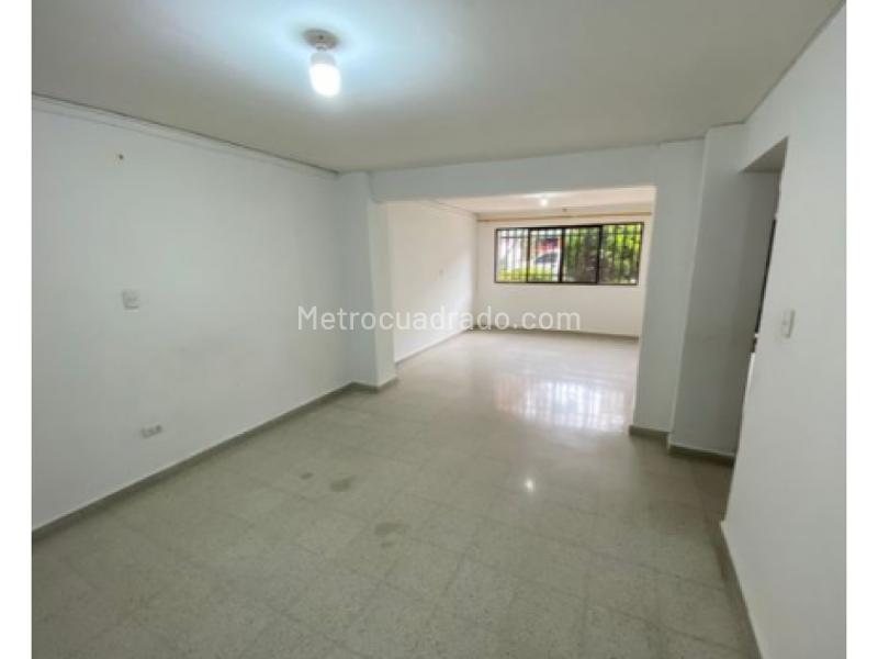 Apartamento amplio de 3 Alcobas con Terraza en Florida Nueva - 5