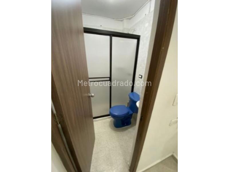 Apartamento amplio de 3 Alcobas con Terraza en Florida Nueva - 9