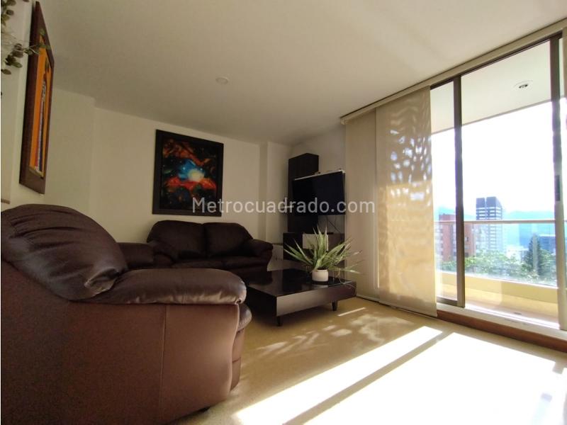Apartamento de 3 Alcobas con Parqueadero Privado en El Poblado - 3