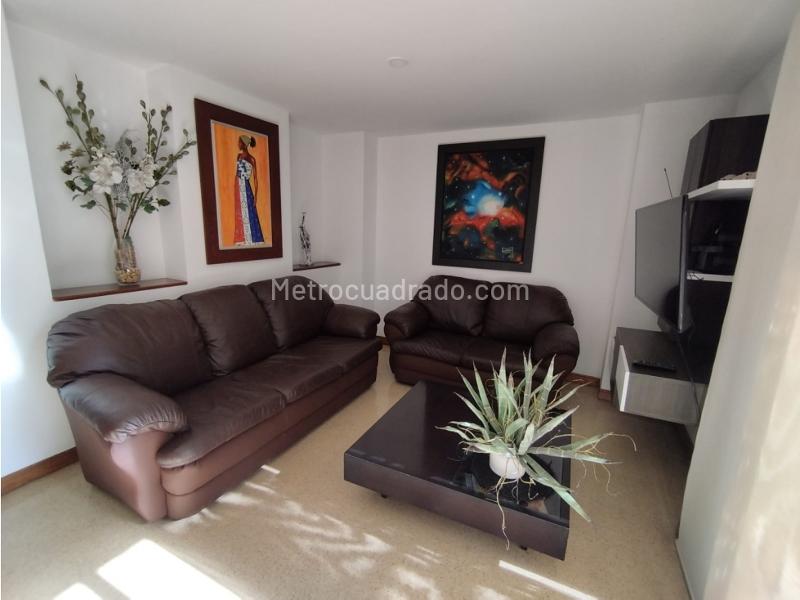 Apartamento de 3 Alcobas con Parqueadero Privado en El Poblado - 5